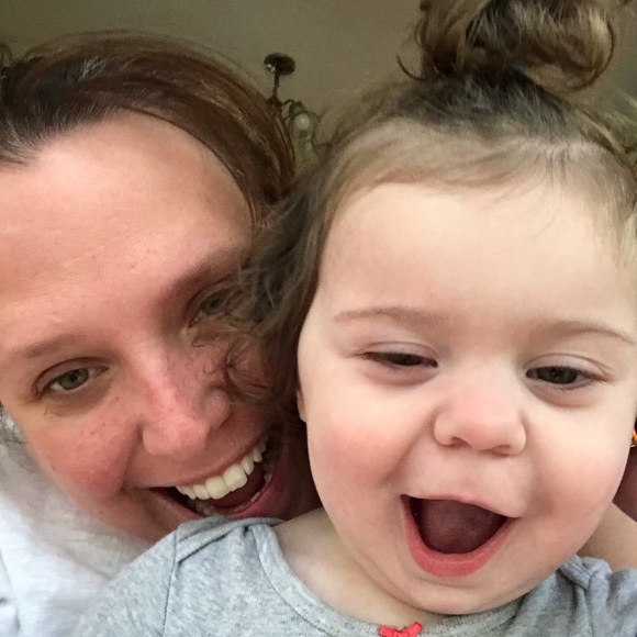 Meet your Posher, Courtney - Picture 2 of 3